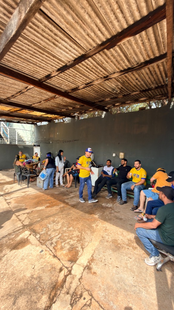 Visão geral da equipe Edson Baterias no churrasco de metas de agosto